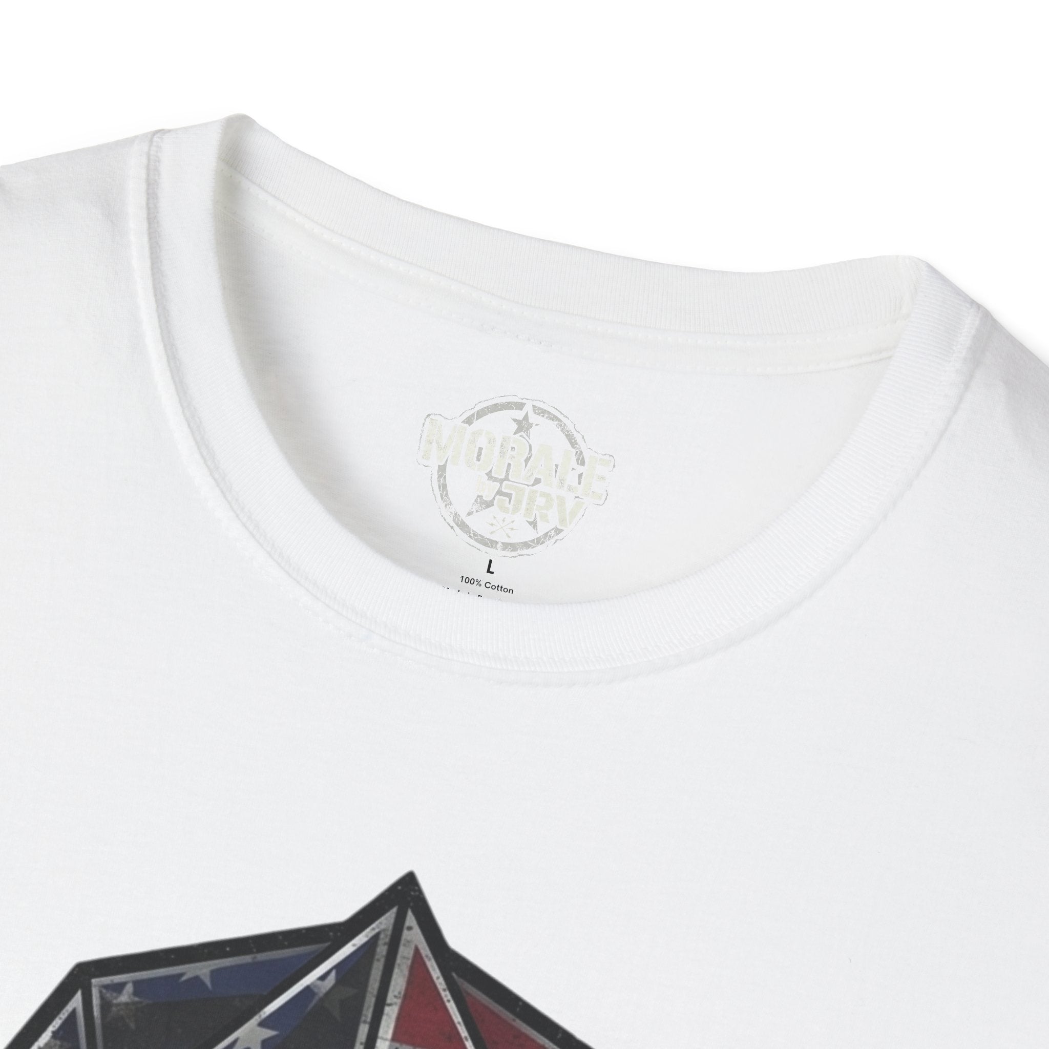 White T-shirt neckline with brand print and 100% cotton label on inside collar