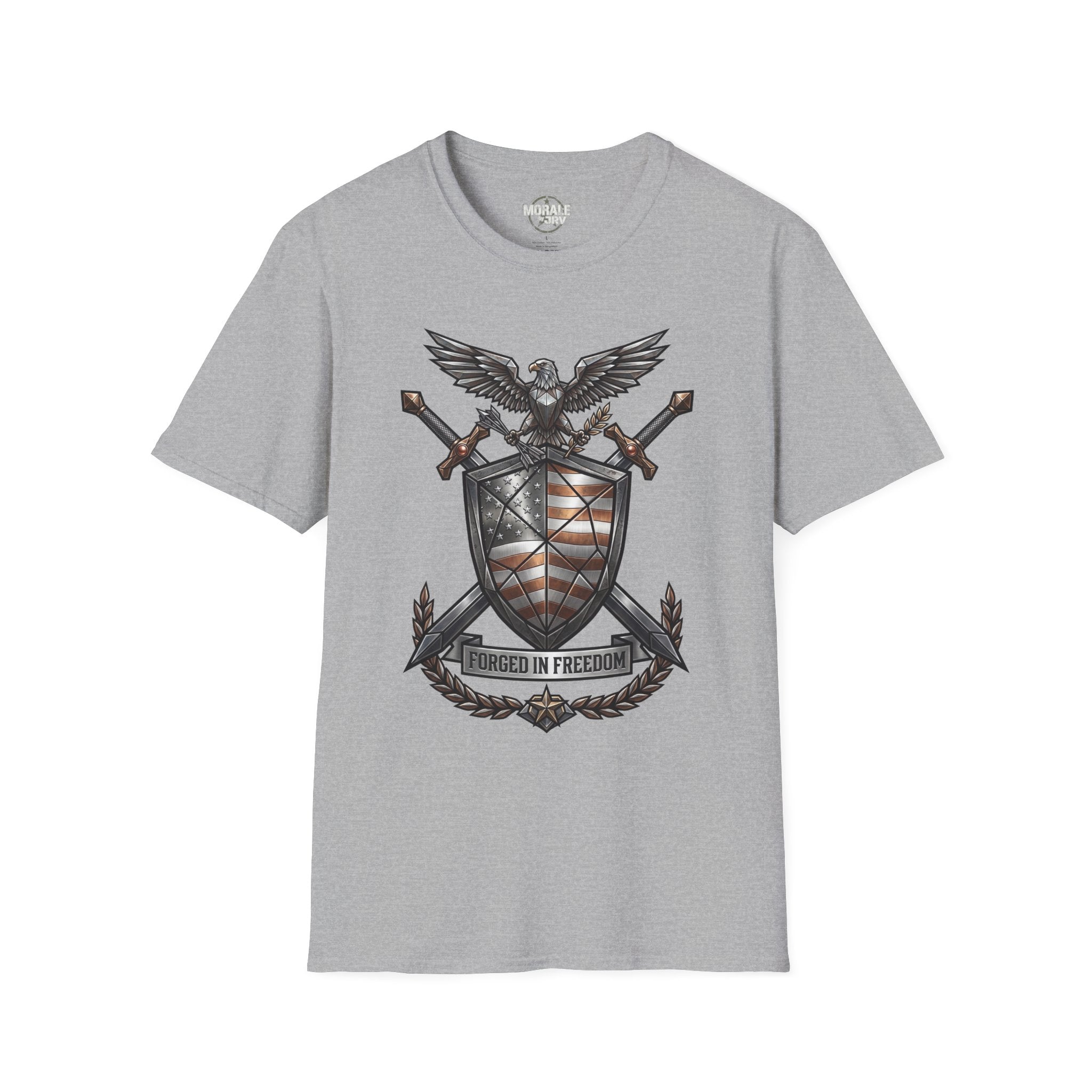 Sport-Grey T‑Shirt mit Adler‑Shield, Schwertern und Banner „Forged in Freedom“