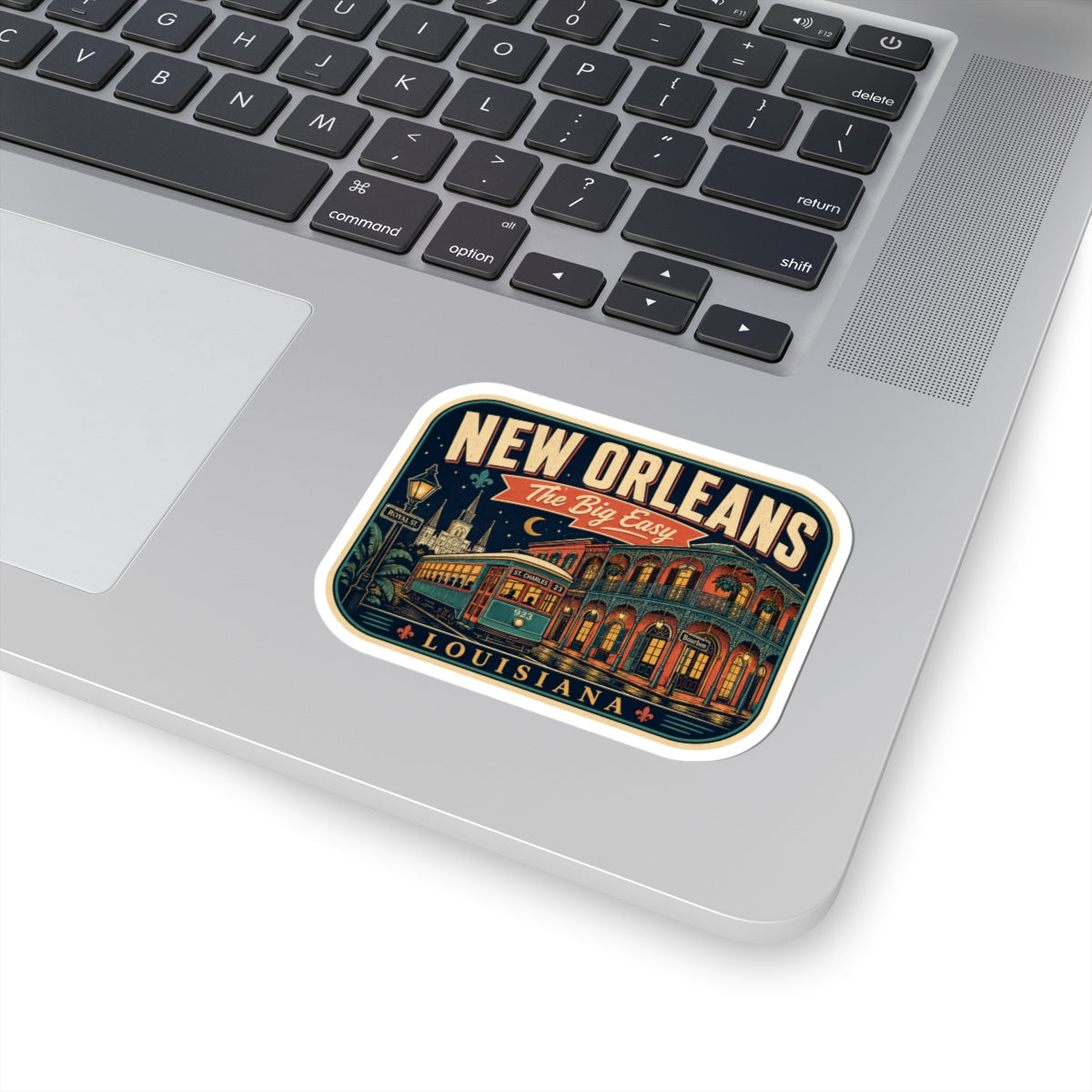 New Orleans luggage tag sticker decal, rounded border with “LOUISIANA” and city artwork