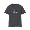 Dark Heather T-Shirt mit „Tip of the Spear“-Grafik: Flugzeugträger mit US-Flagge