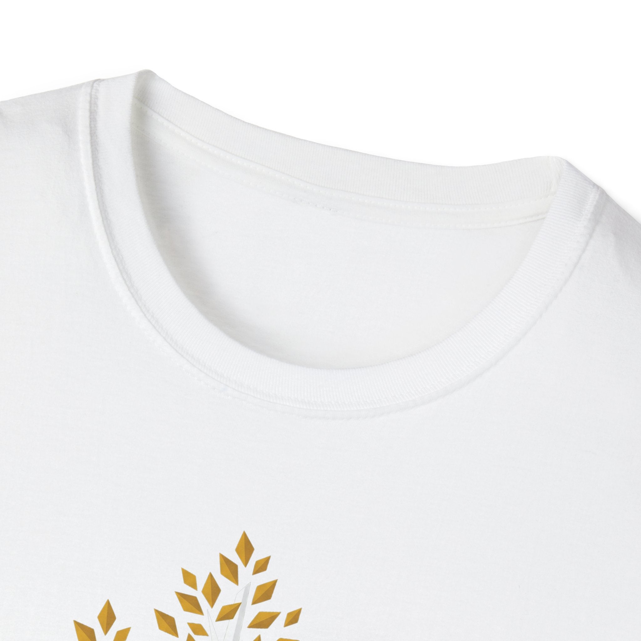 Weißes T‑Shirt Kragen nah, Teilansicht der goldenen Blätter-Grafik