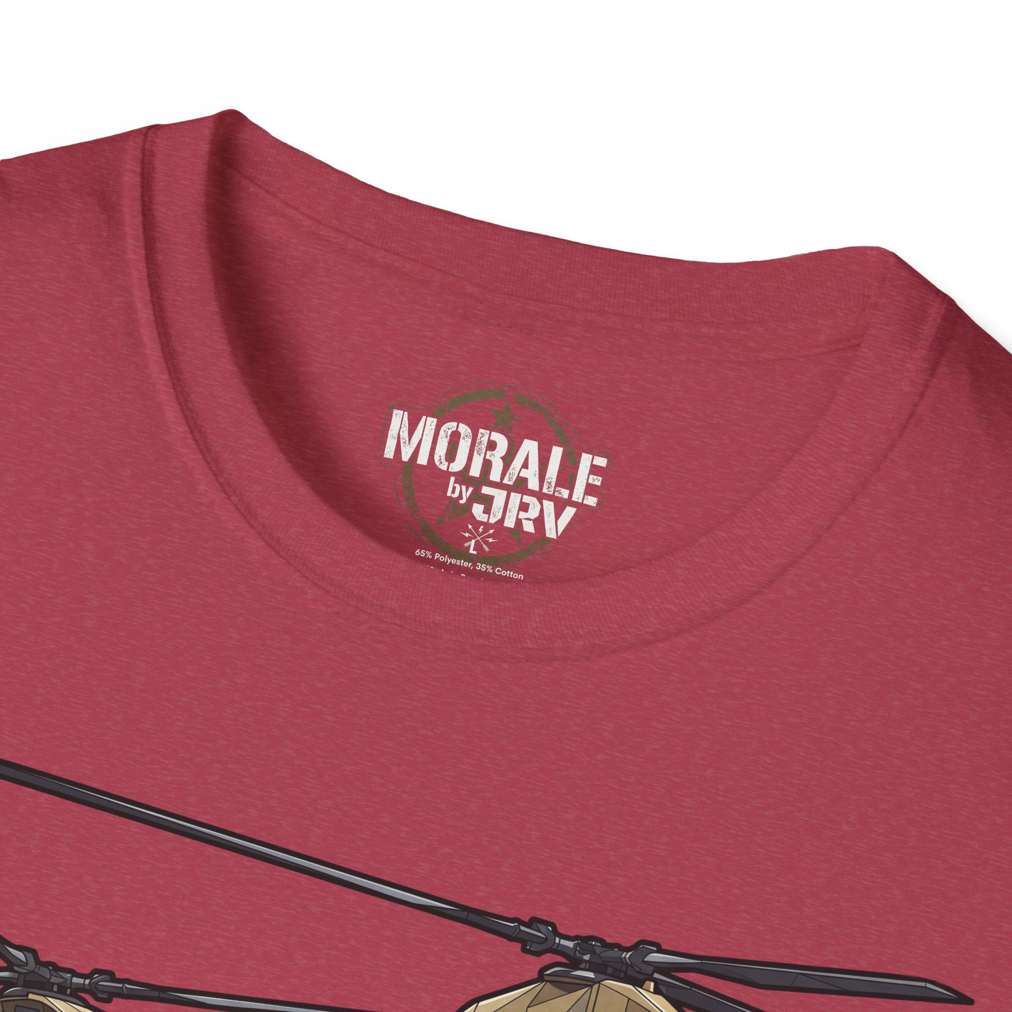 Burgundy T‑Shirt mit „MORALE by TRV“-Logo am Halsausschnitt