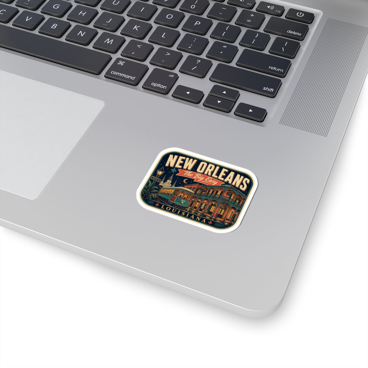 New Orleans luggage tag sticker with skyline and “Louisiana” text