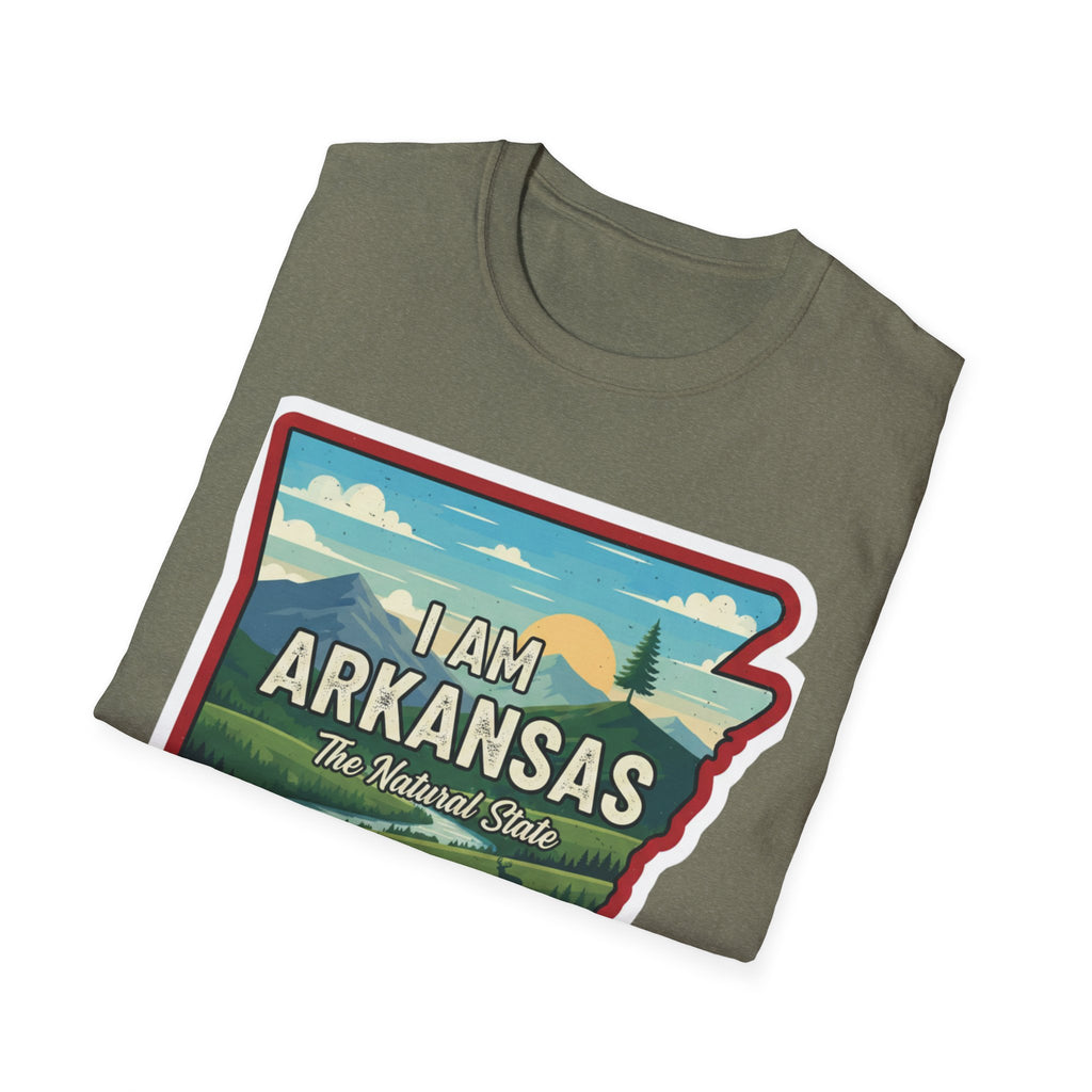 Camiseta verde militar con diseño “I AM ARKANSAS” y paisaje en el pecho