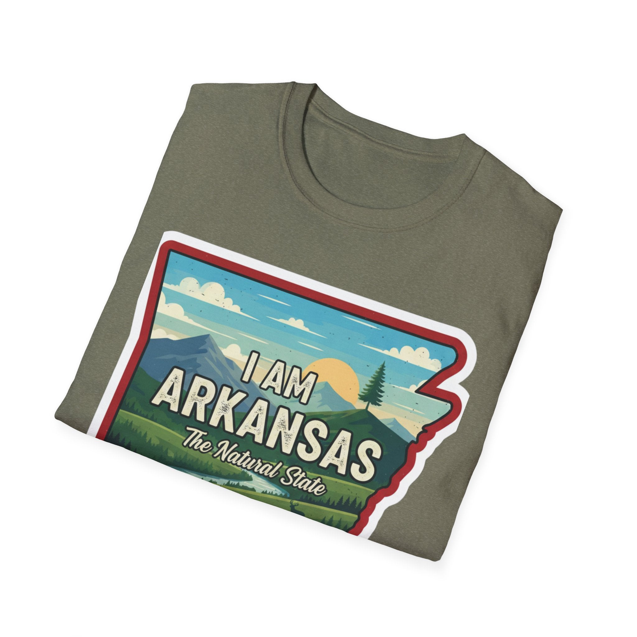 Camiseta verde militar con diseño “I AM ARKANSAS” y paisaje en el pecho