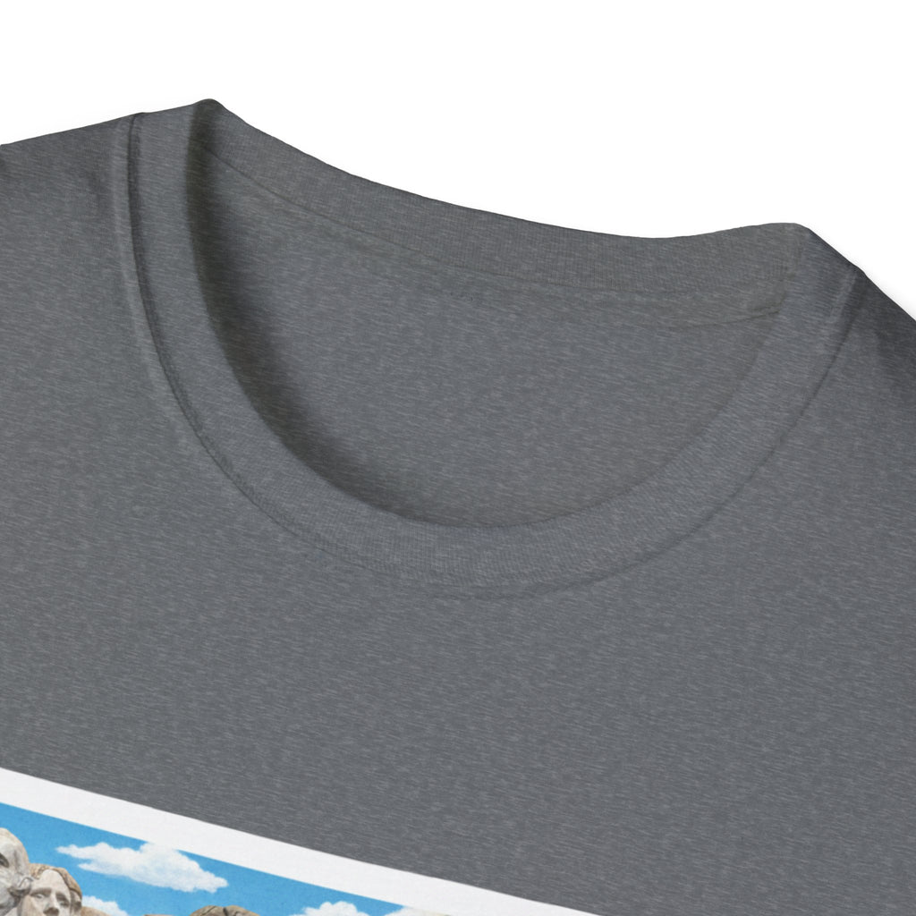 Dark heather gray T-shirt close-up, crew neck with print edge