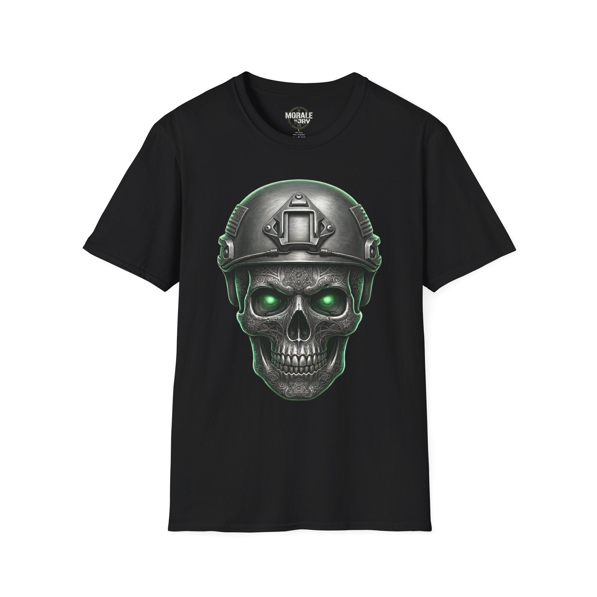 Tactical skull T-shirt con casco y ojos verdes, camiseta negra