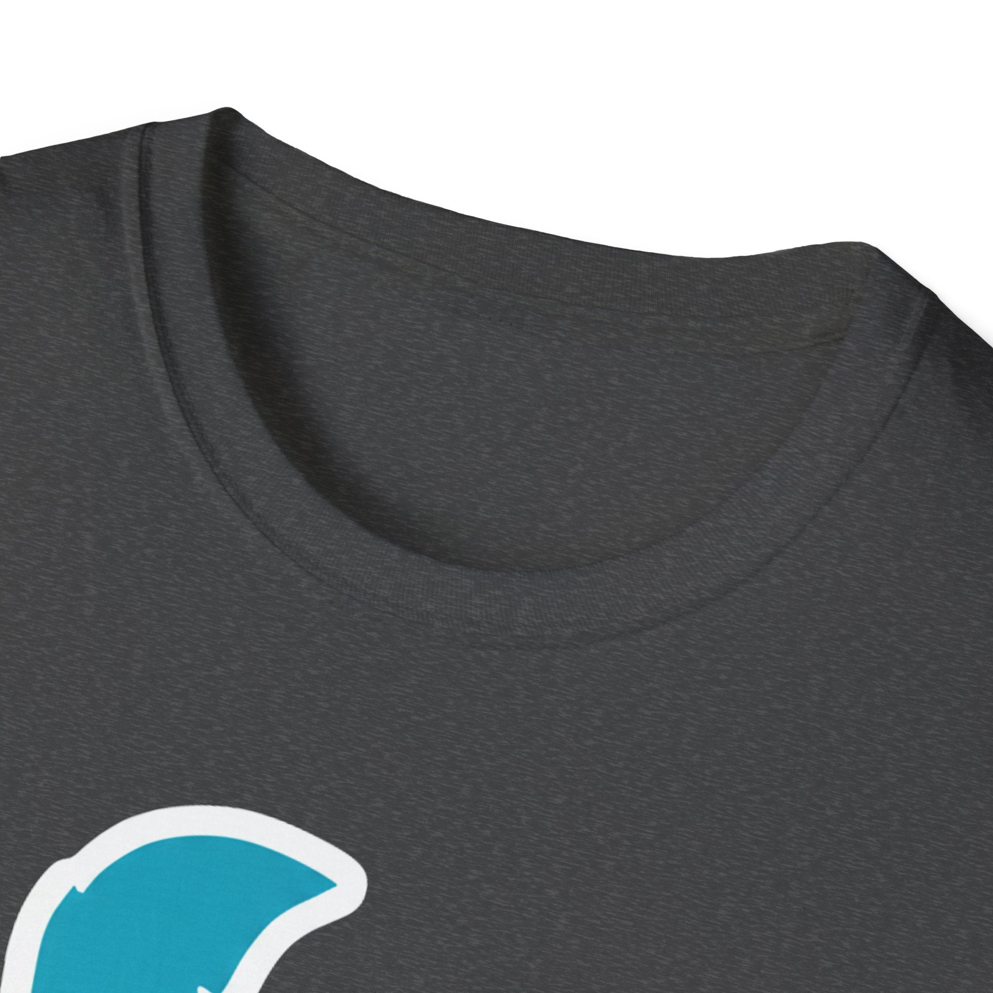 Heather gray T-shirt neckline with partial Delaware silhouette print