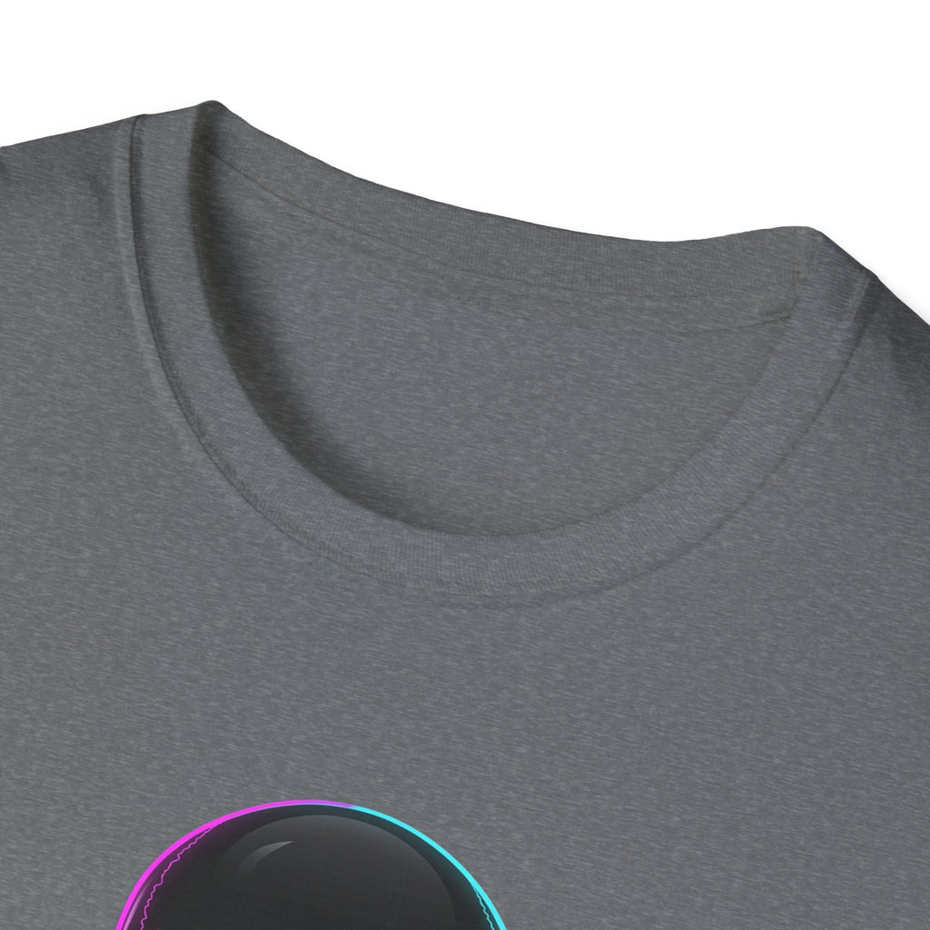 Vaporwave Neon Skull T-Shirt, Dark Heather Grey Rundhals, unterer Teil des Neon-Prints