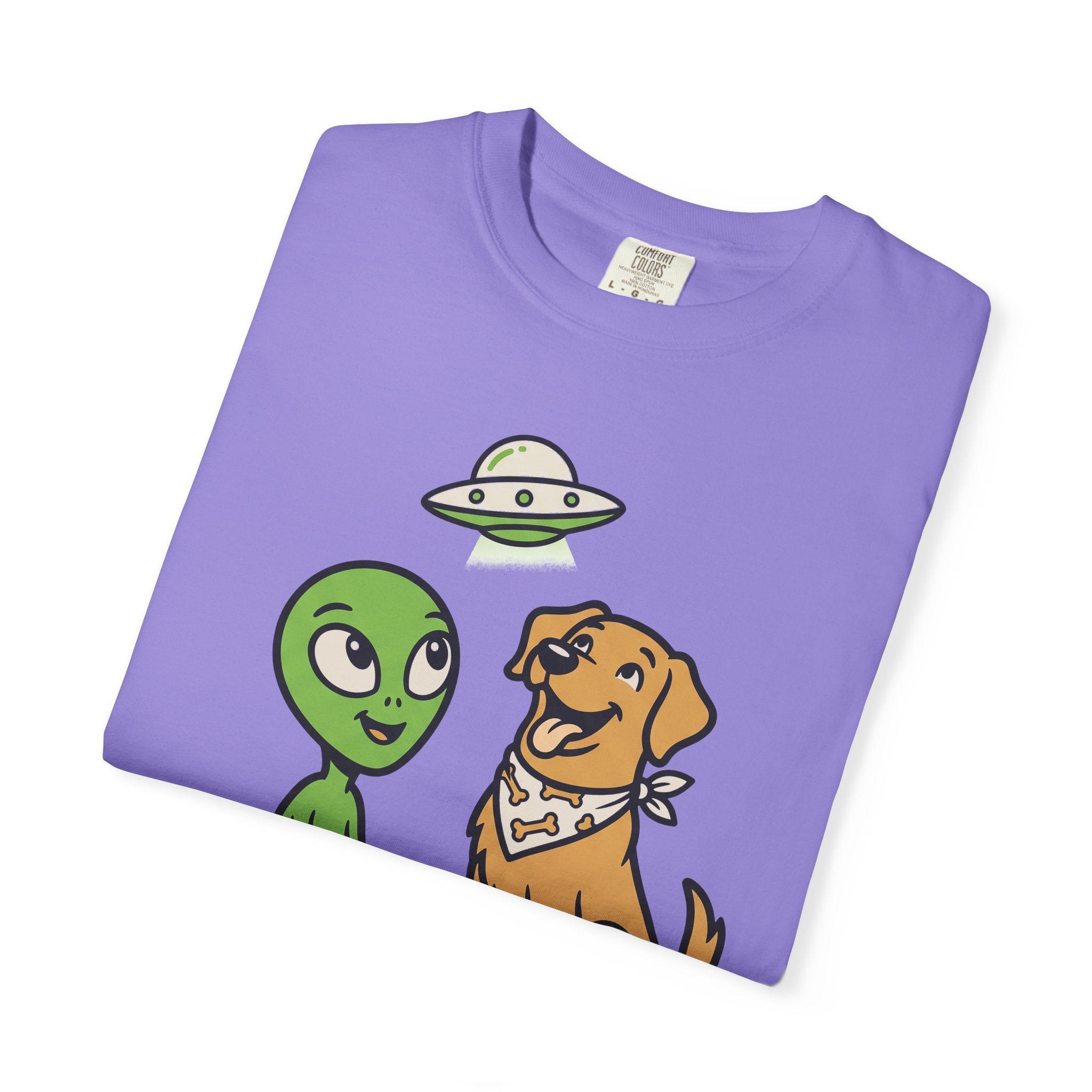 Alien and dog graphic t-shirt, light purple crew neck short sleeves
