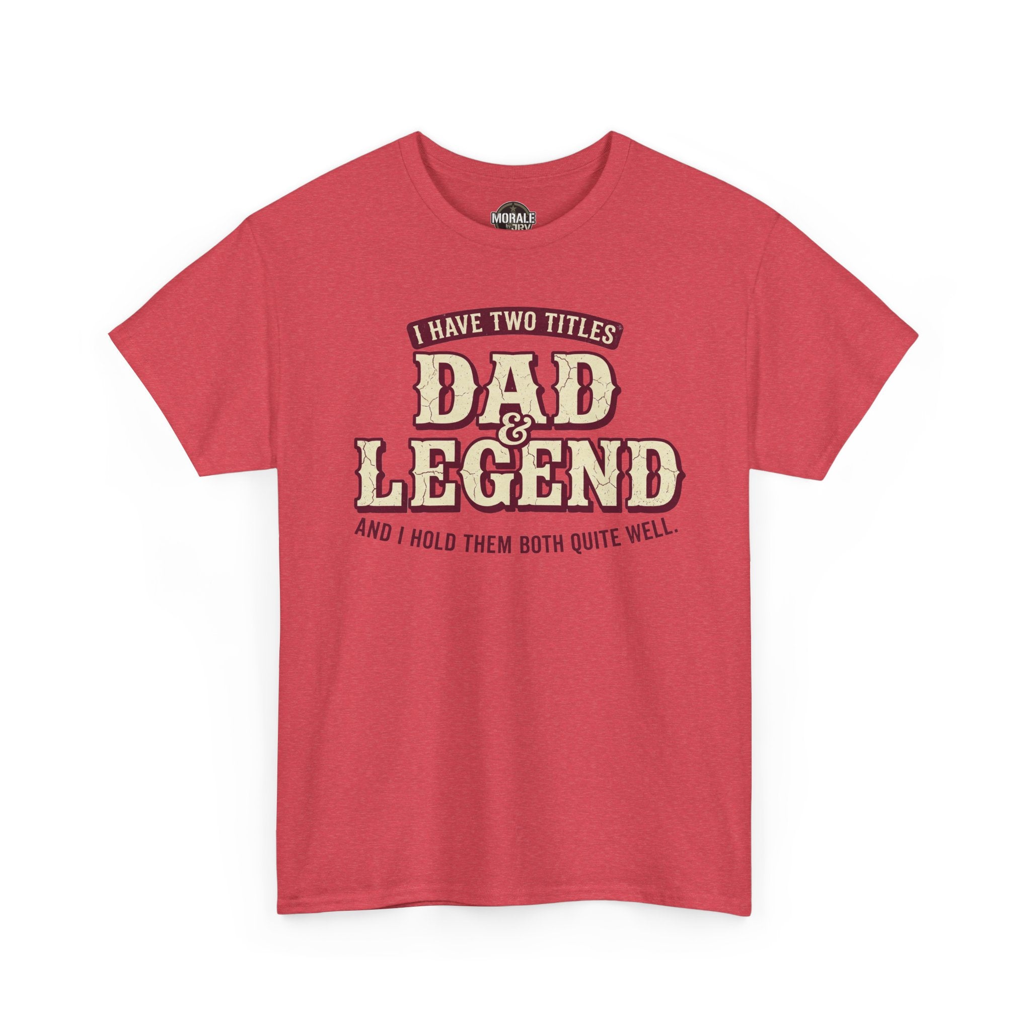 Red T-shirt con estampado vintage “Dad & Legend” y frase inferior