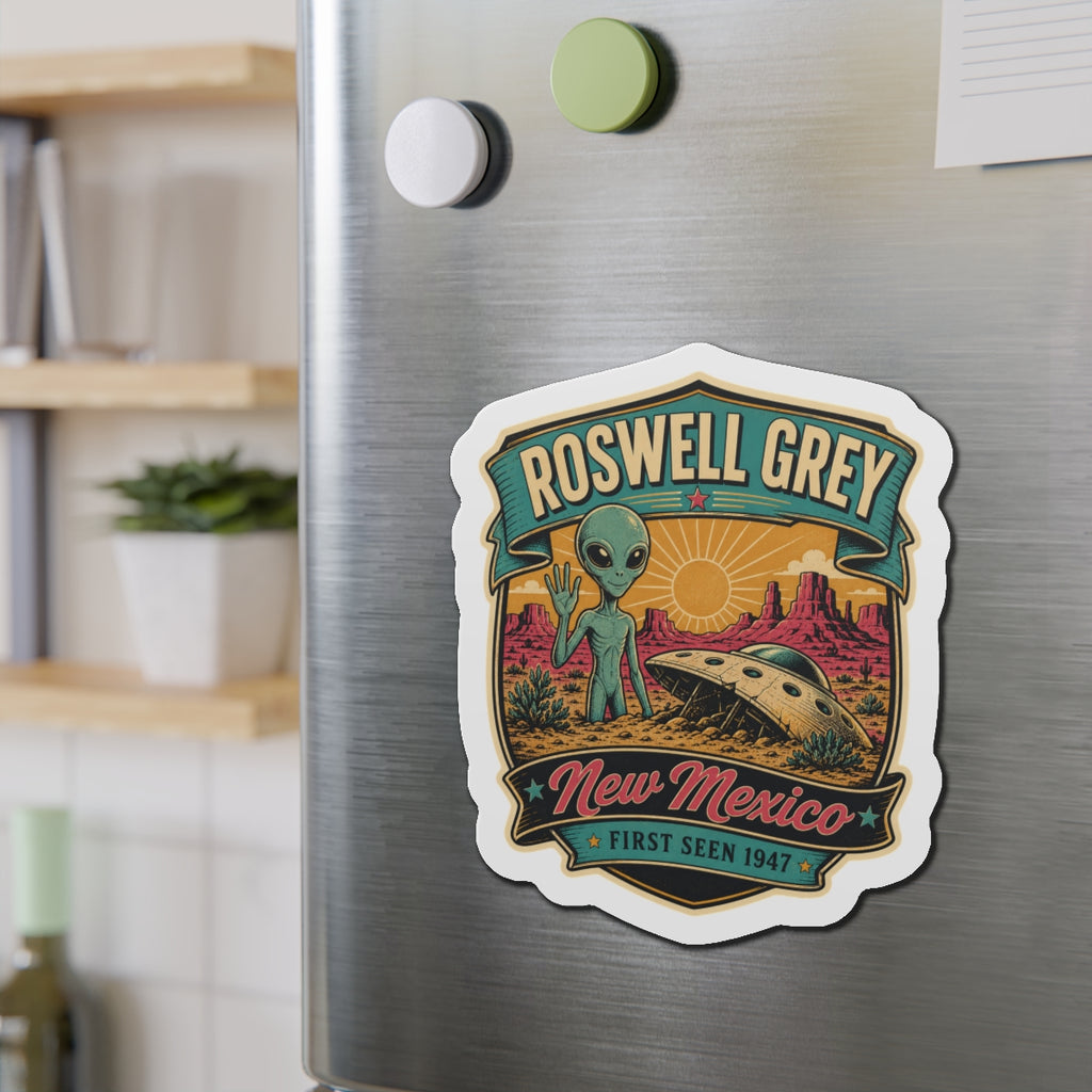 Die-cut fridge magnet showing “Roswell Grey” alien and “New Mexico” vintage artwork