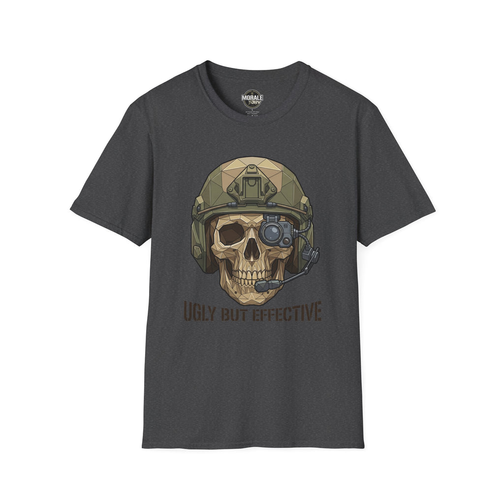 Dunkelgraues T-Shirt mit Totenkopf im taktischen Helm und „Ugly But Effective“