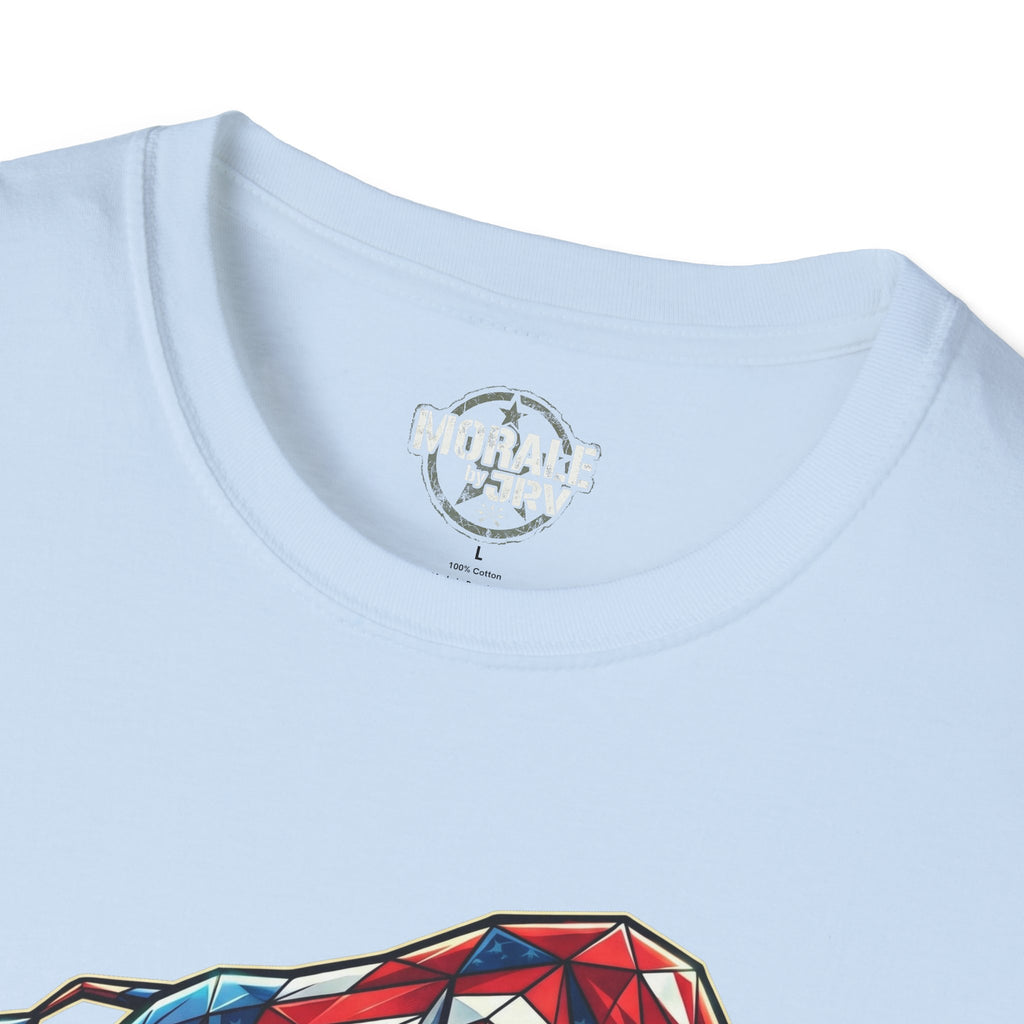 Light Blue T‑Shirt mit Logo am Halsausschnitt und oberem Bullen-Grafikteil
