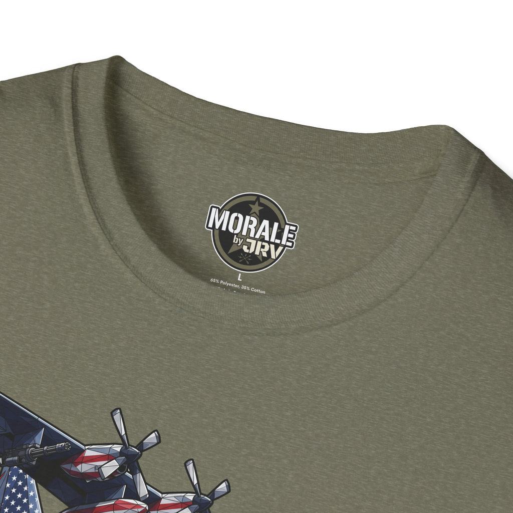 Olivegrünes T-Shirt: MORALE-Badge am Halsausschnitt