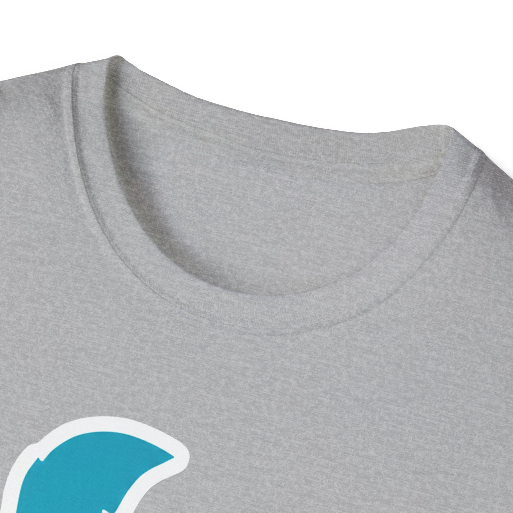 Delaware silhouette T-shirt, Sport Grey close-up crew neck with partial blue graphic