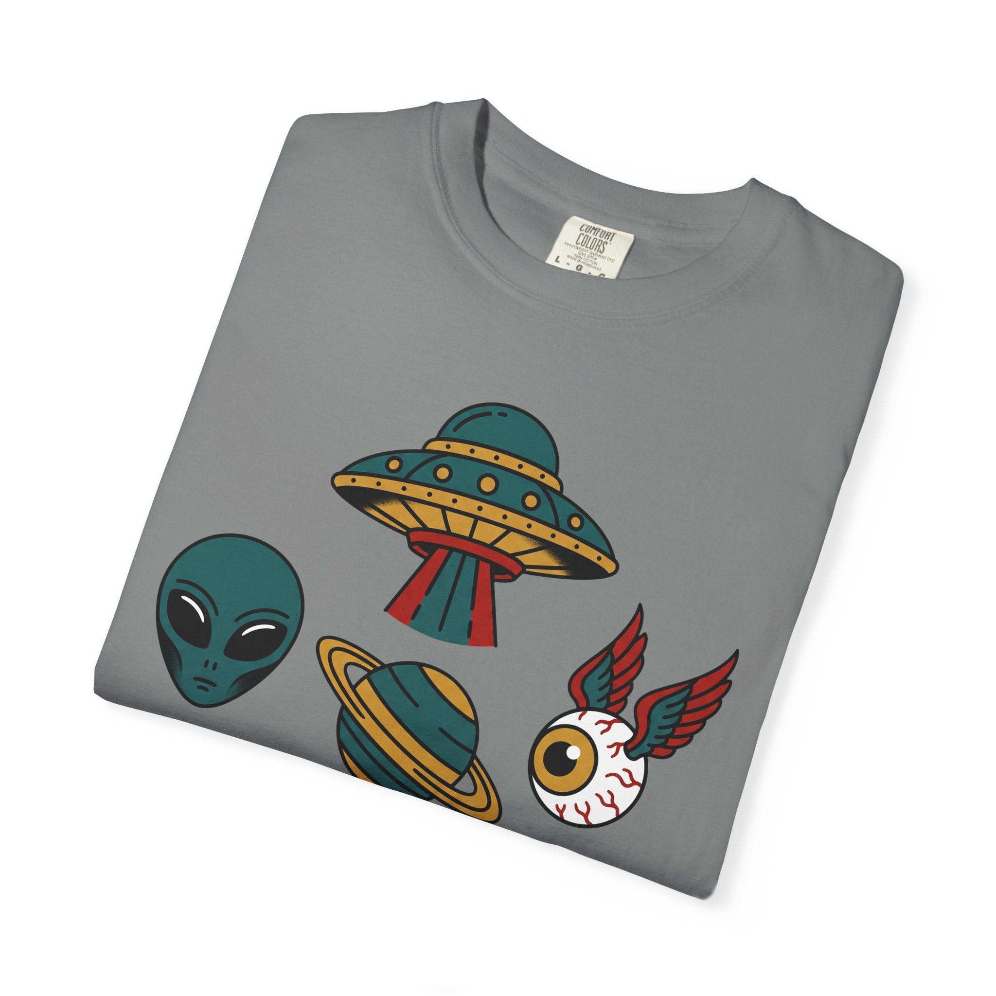 Alien UFO patchwork graphic T-shirt, medium gray short-sleeve with UFO and alien face print