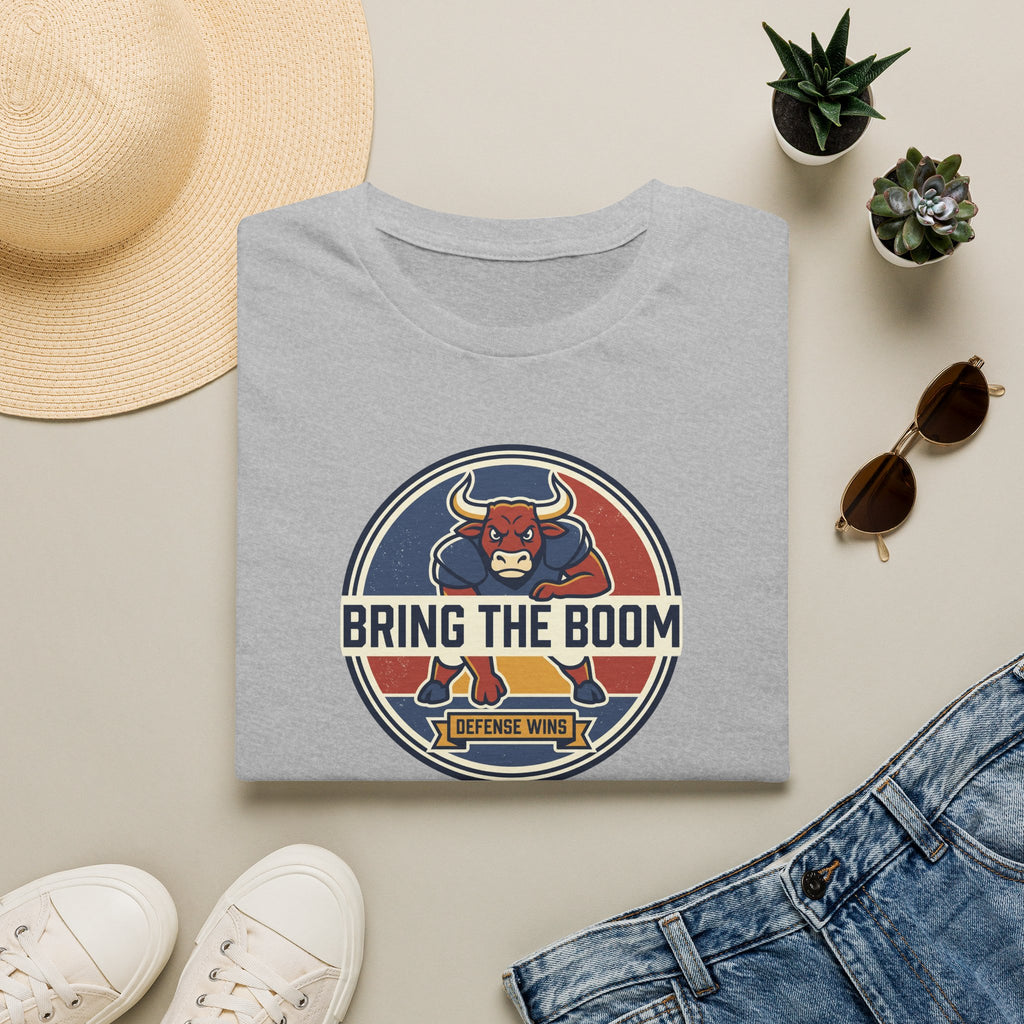 Bull mascot graphic T-shirt in light gray with round logo front print