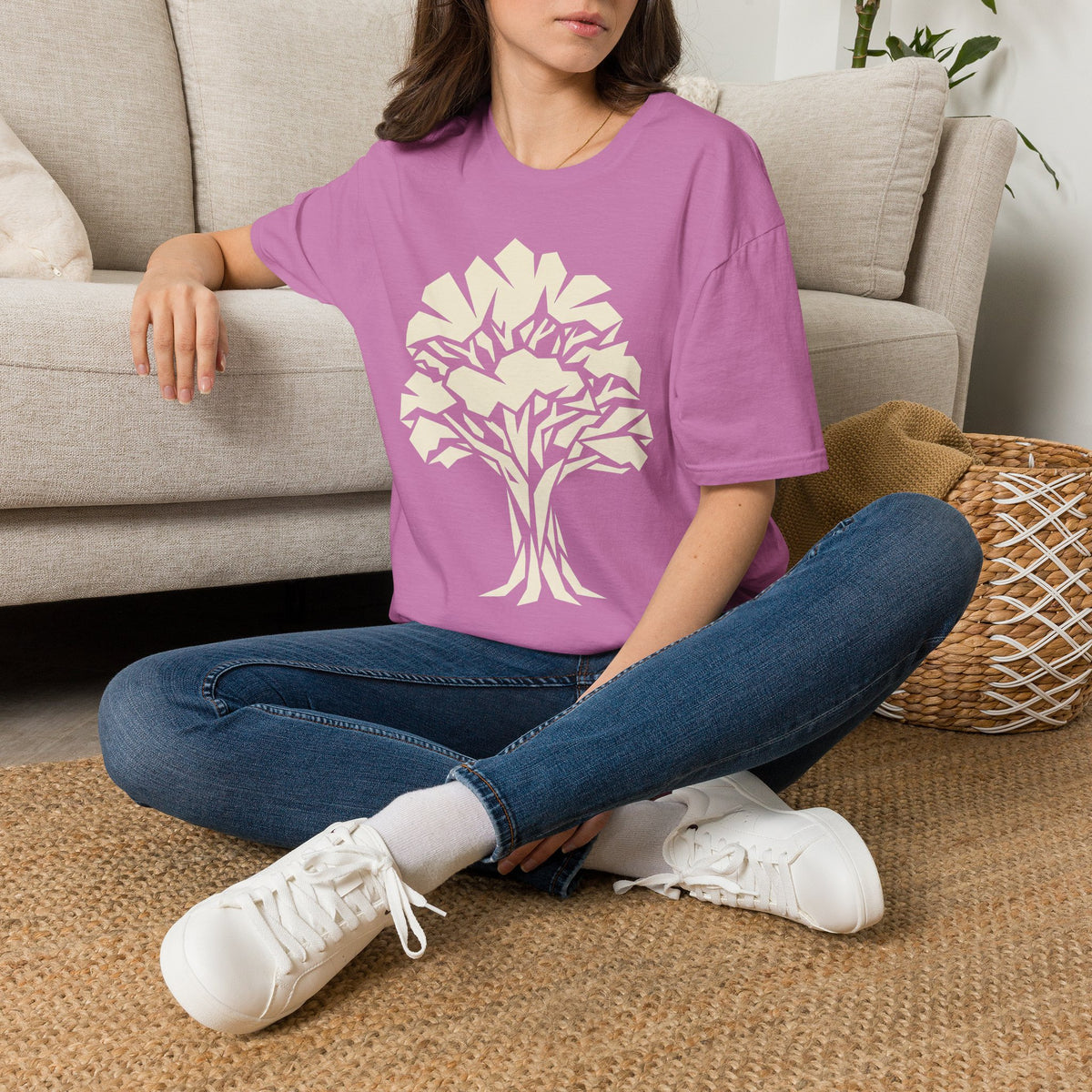 Pink-purple T-shirt with geometric tree silhouette graphic, crew neck short sleeves