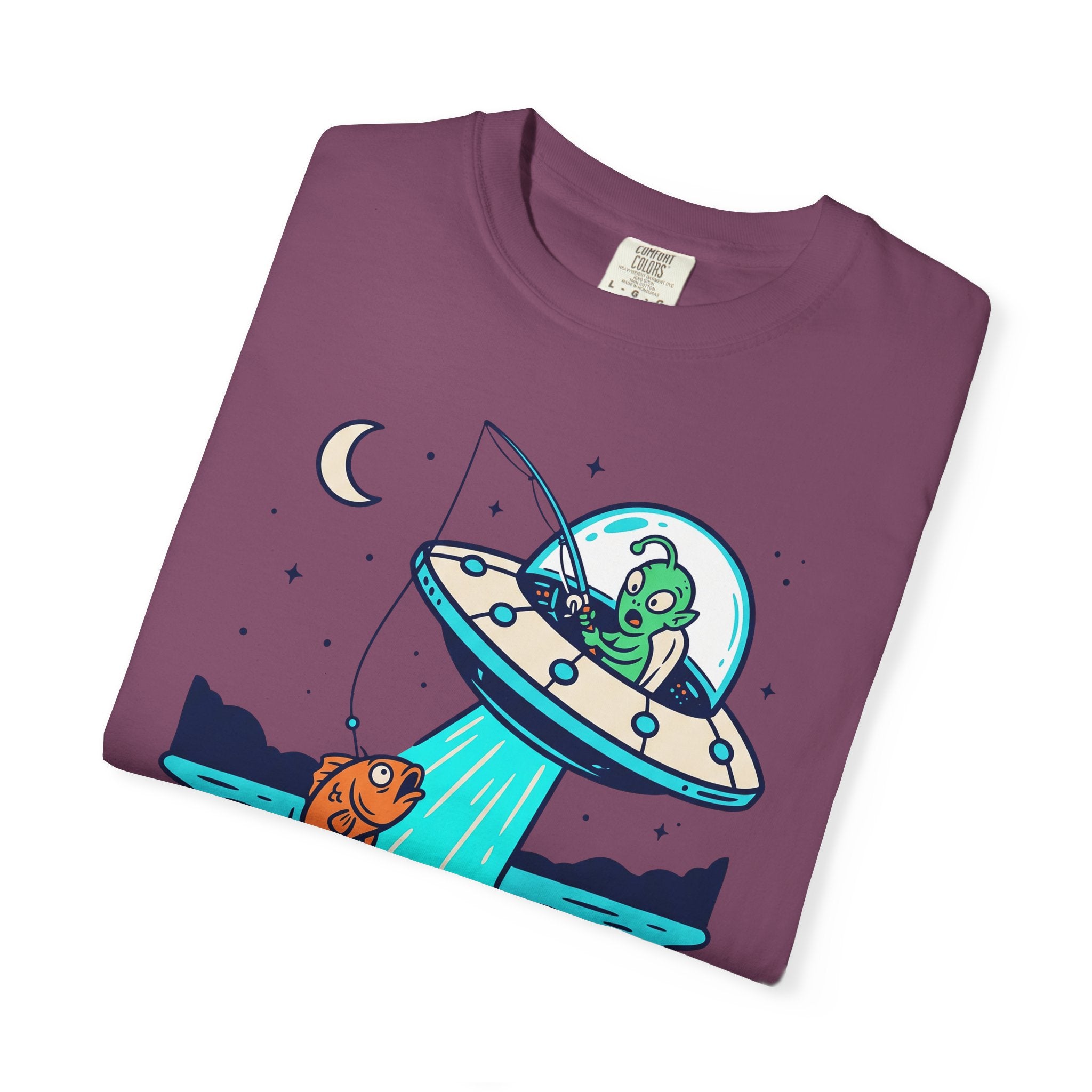 Plum t-shirt with alien UFO fishing graphic front