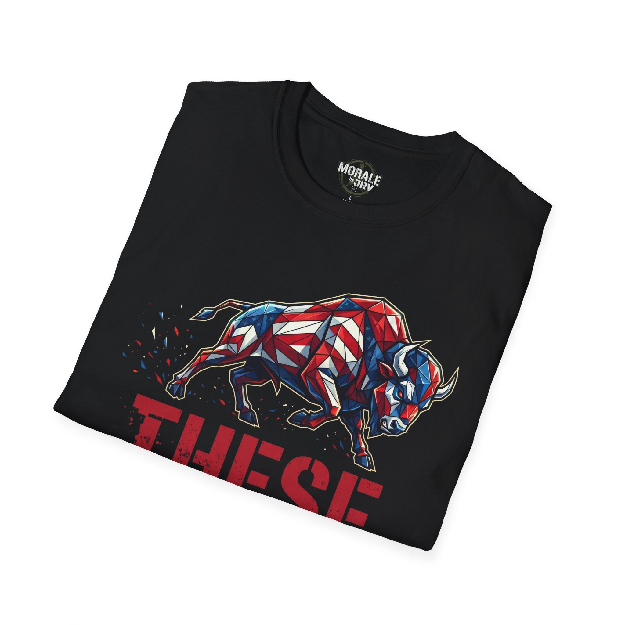 Schwarzes T-Shirt mit Stier-Grafik und Text „THESE COLORS DON'T RUN“