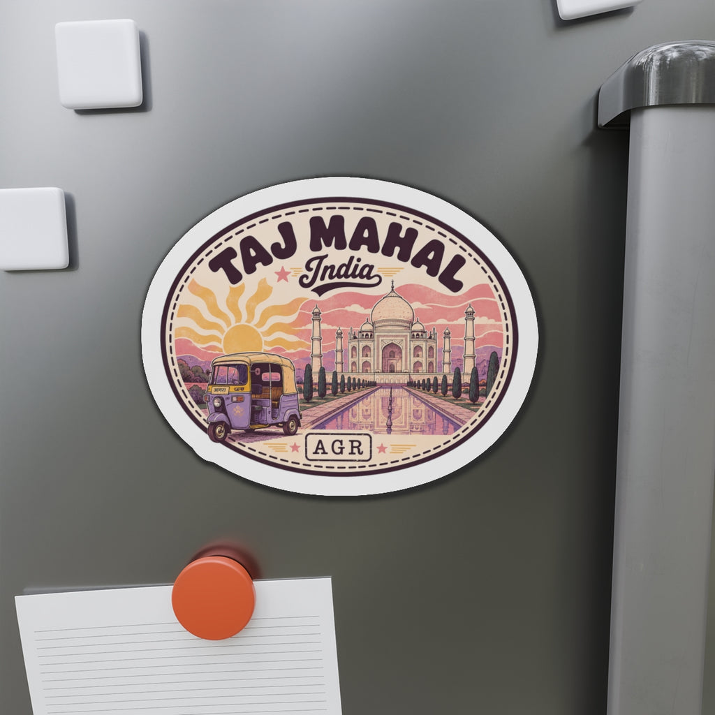 Round die-cut magnet with Taj Mahal India artwork, 'India' script and white rim