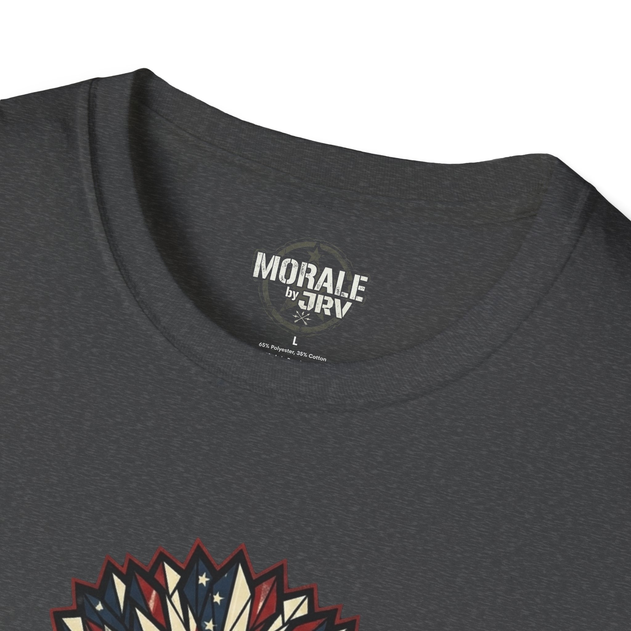 Camiseta Dark Heather: etiqueta interior en el cuello y cuello redondo