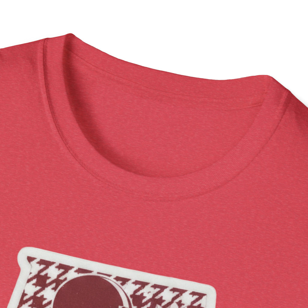 Crew neck detail on crimson red T-shirt