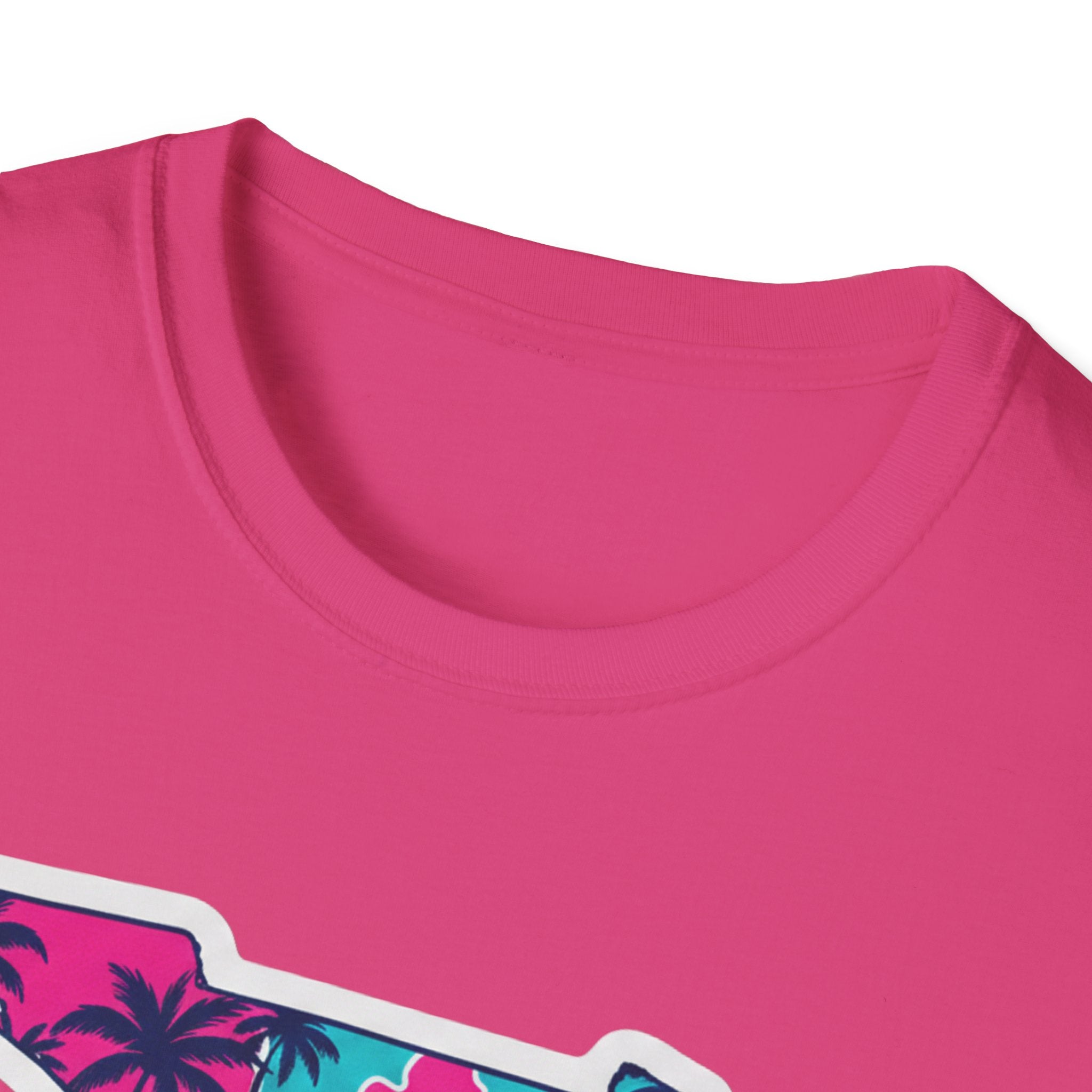 Pink T-shirt with crew neckline and partial palm-tree graphic
