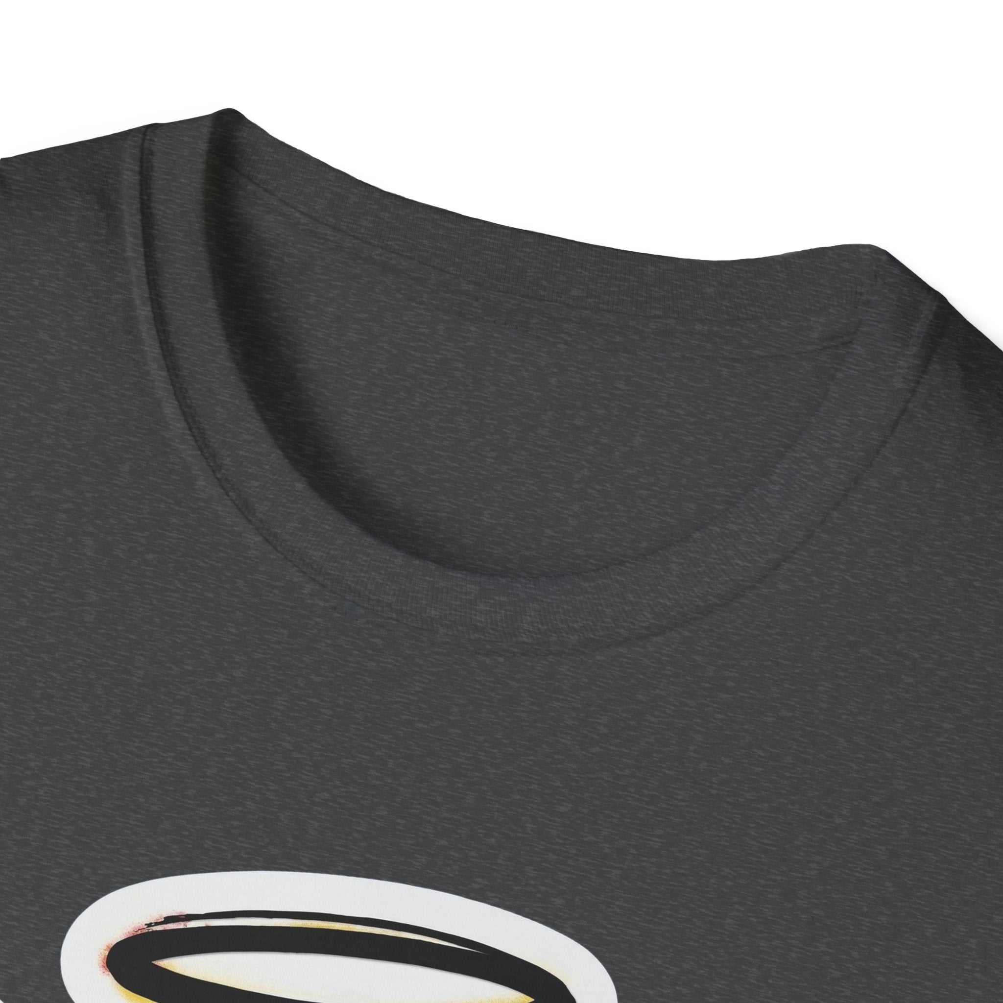 Graffiti Angel Smiley T-Shirt collar and neckline, dark heather