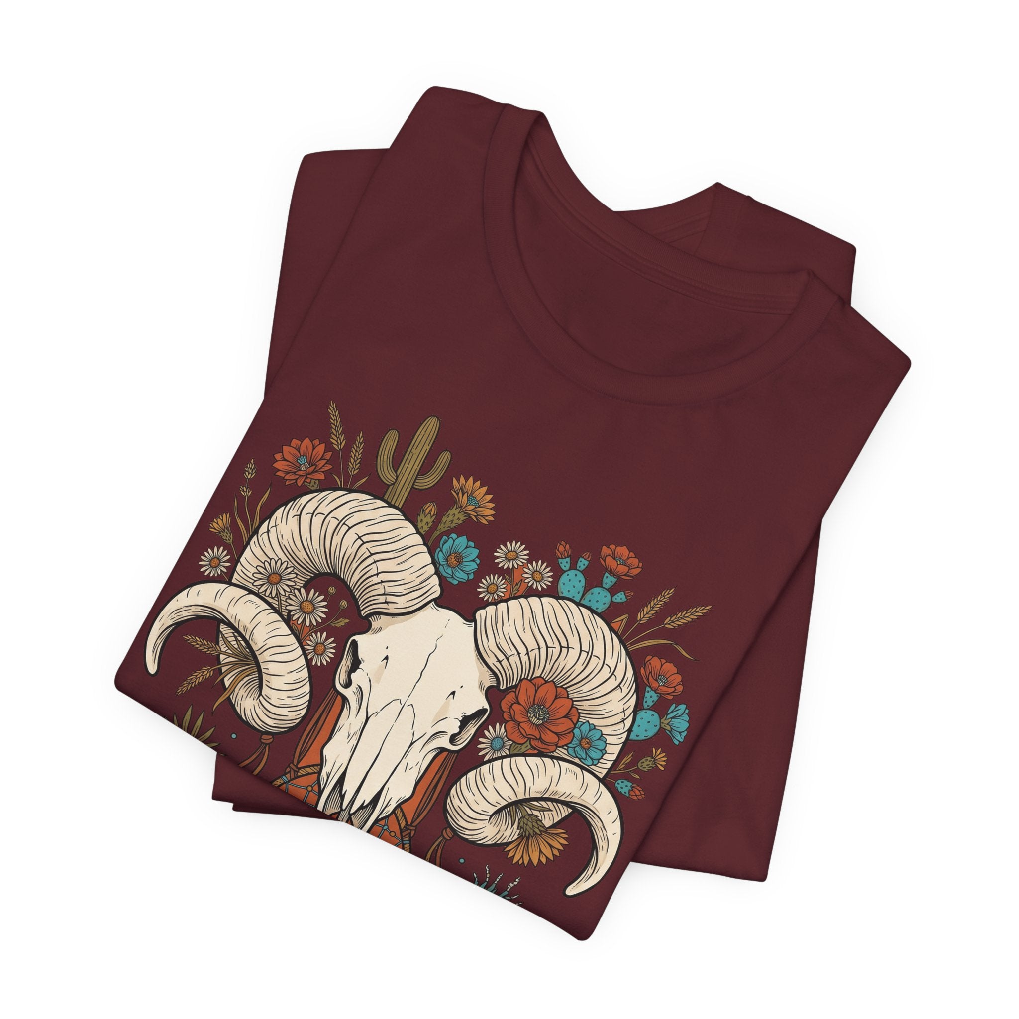 Dunkelrotes T-Shirt mit Widder-Schädel, Hörnern, Kaktus- und Blumenmotiven