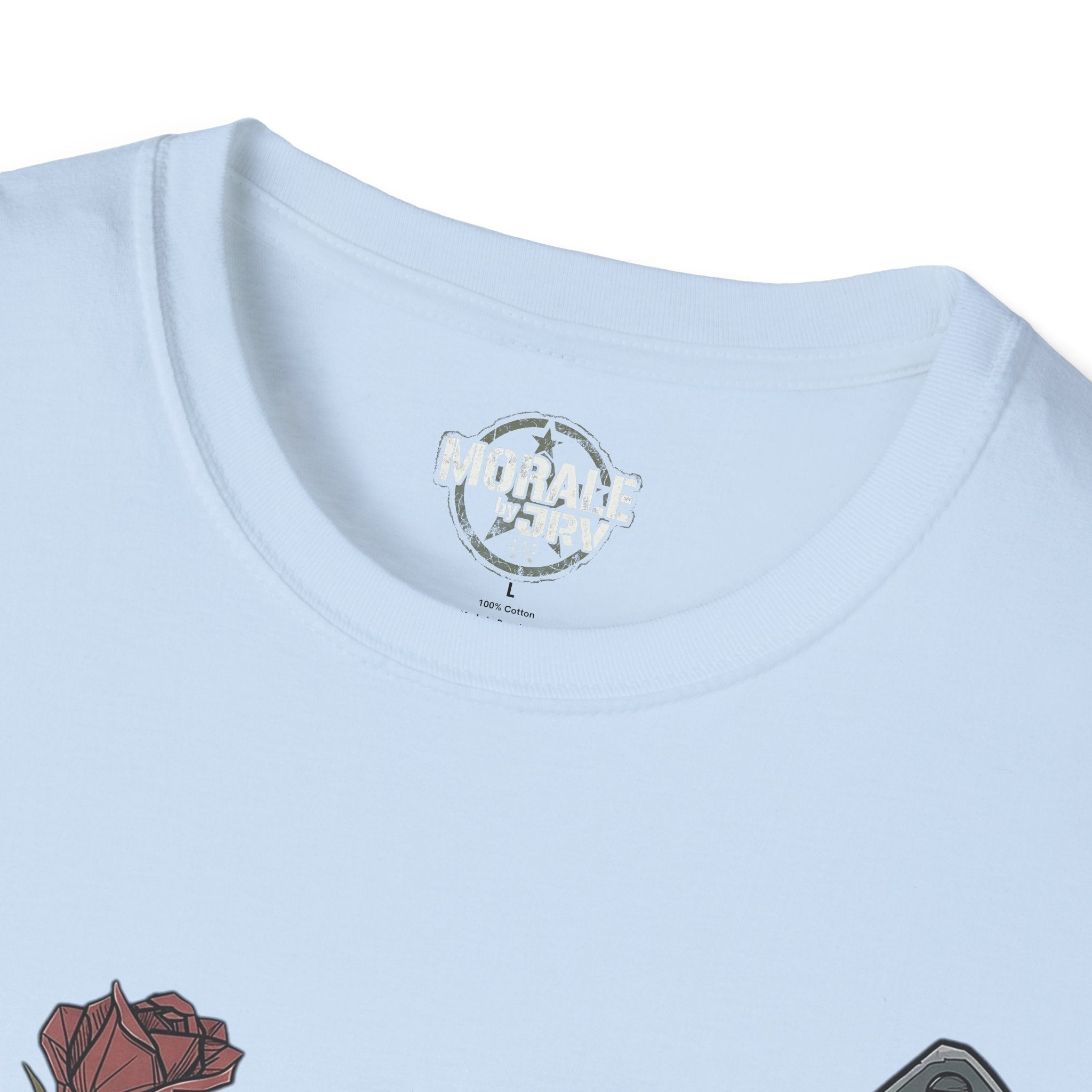 Light Blue T-Shirt: Halsausschnitt mit Markenetikett innen