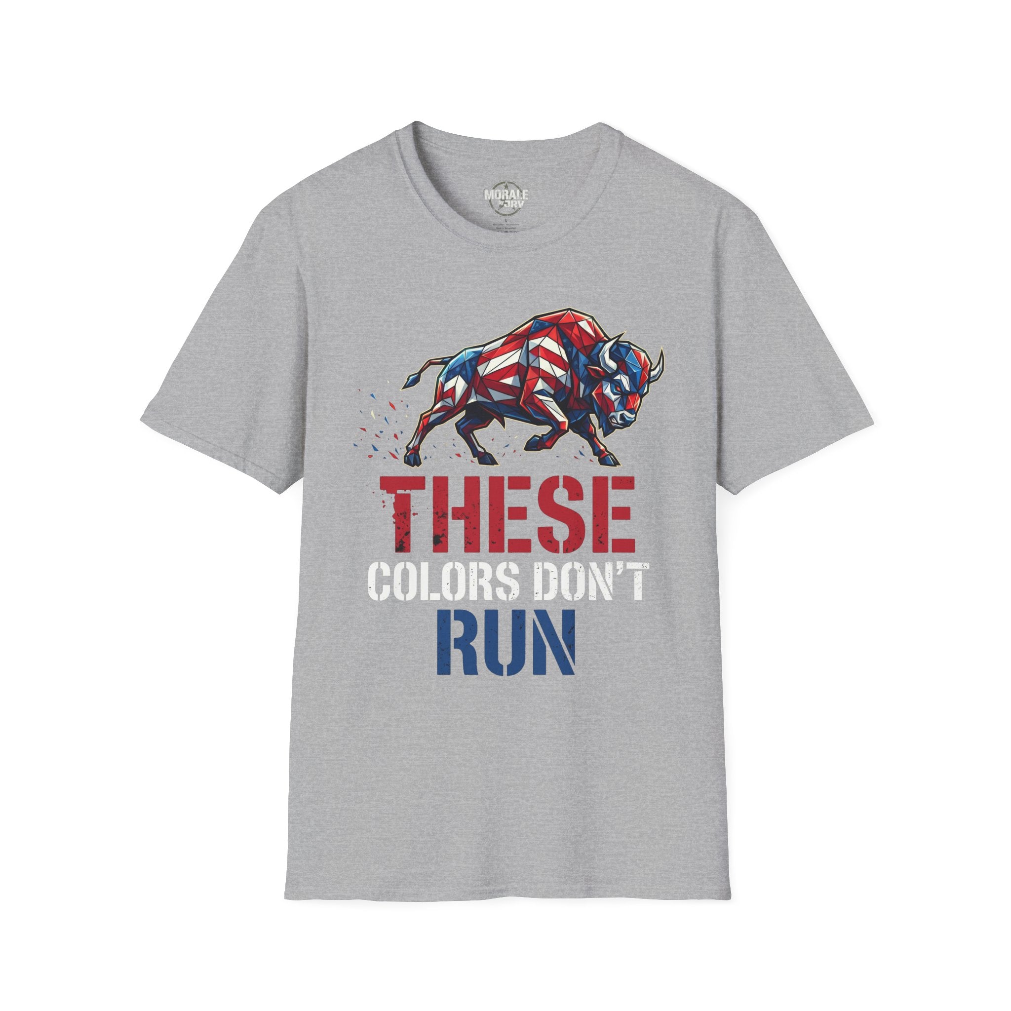 American Flag Bull T-Shirt in Sport Grey, mit Frontgrafik „THESE COLORS DON'T RUN“