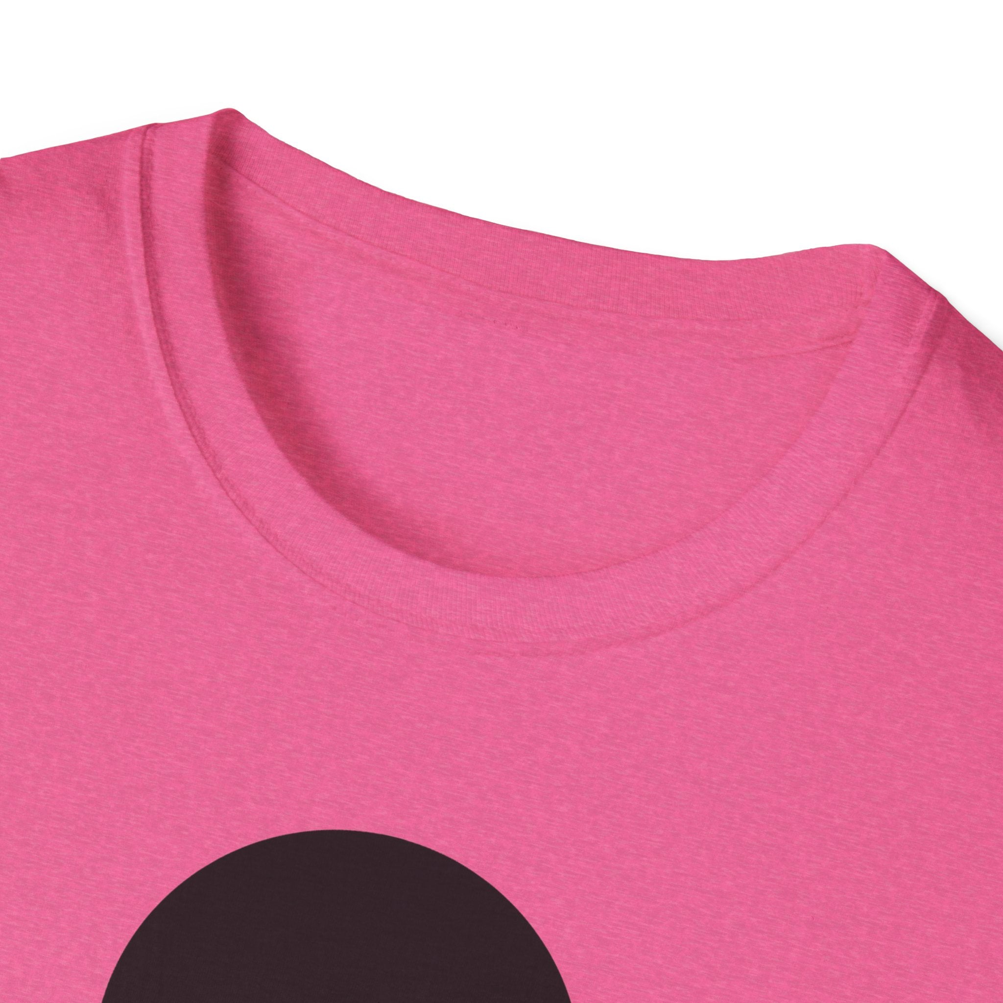 Heather Red T-shirt, crew neck close-up