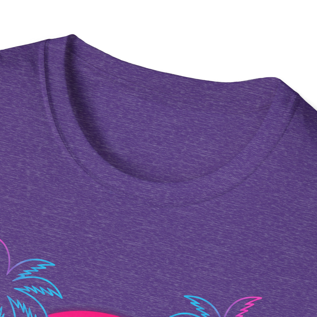 Camiseta Vaporwave Skull Sunset, morado heather; close-up del cuello y tela
