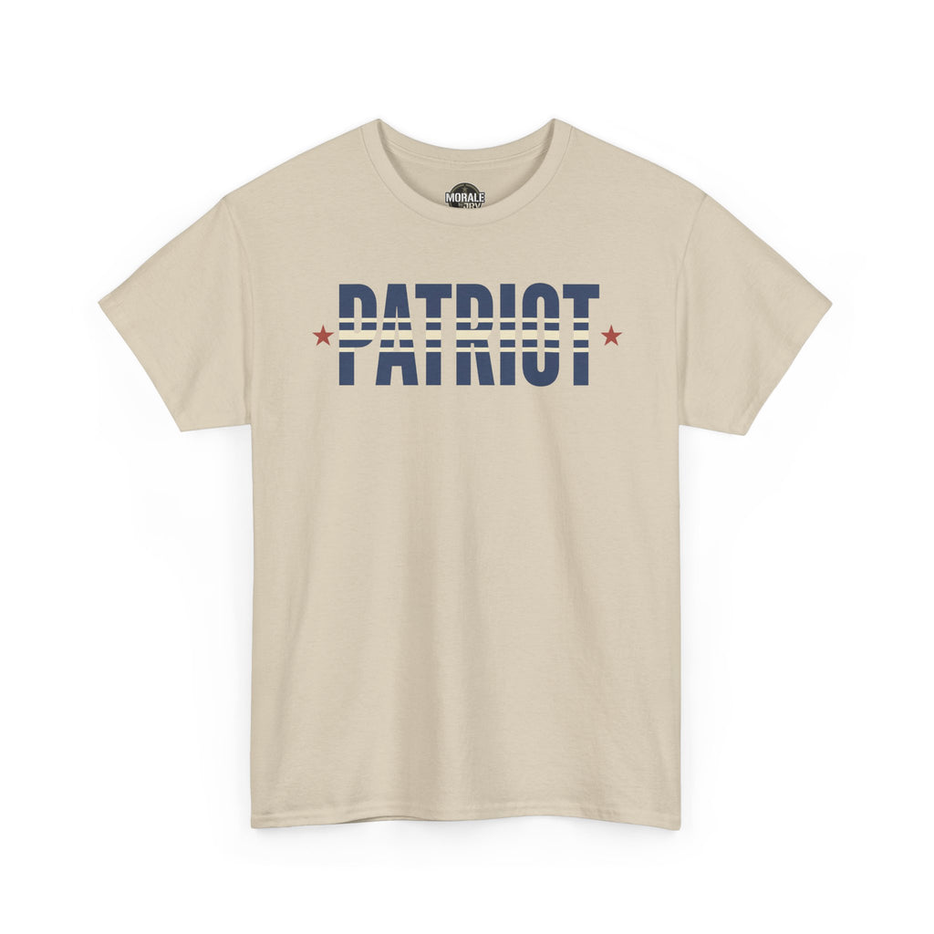 Sand T-shirt with crew neck and short sleeves, front “PATRIOT” graphic.