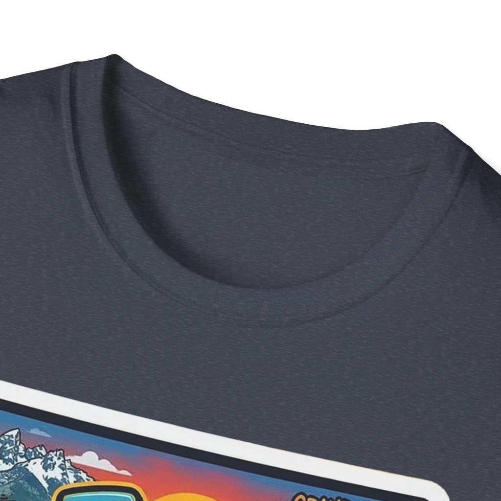 Dunkles Heather-T-Shirt mit Rundhalsausschnitt, Nahaufnahme des Kragens