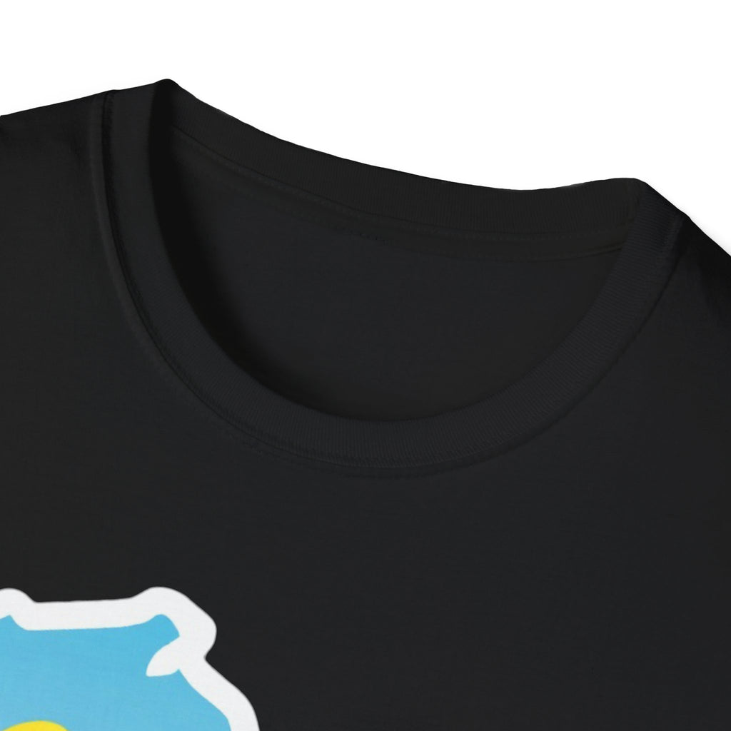 I Am Wisconsin T-Shirt neckline close-up, black crew collar