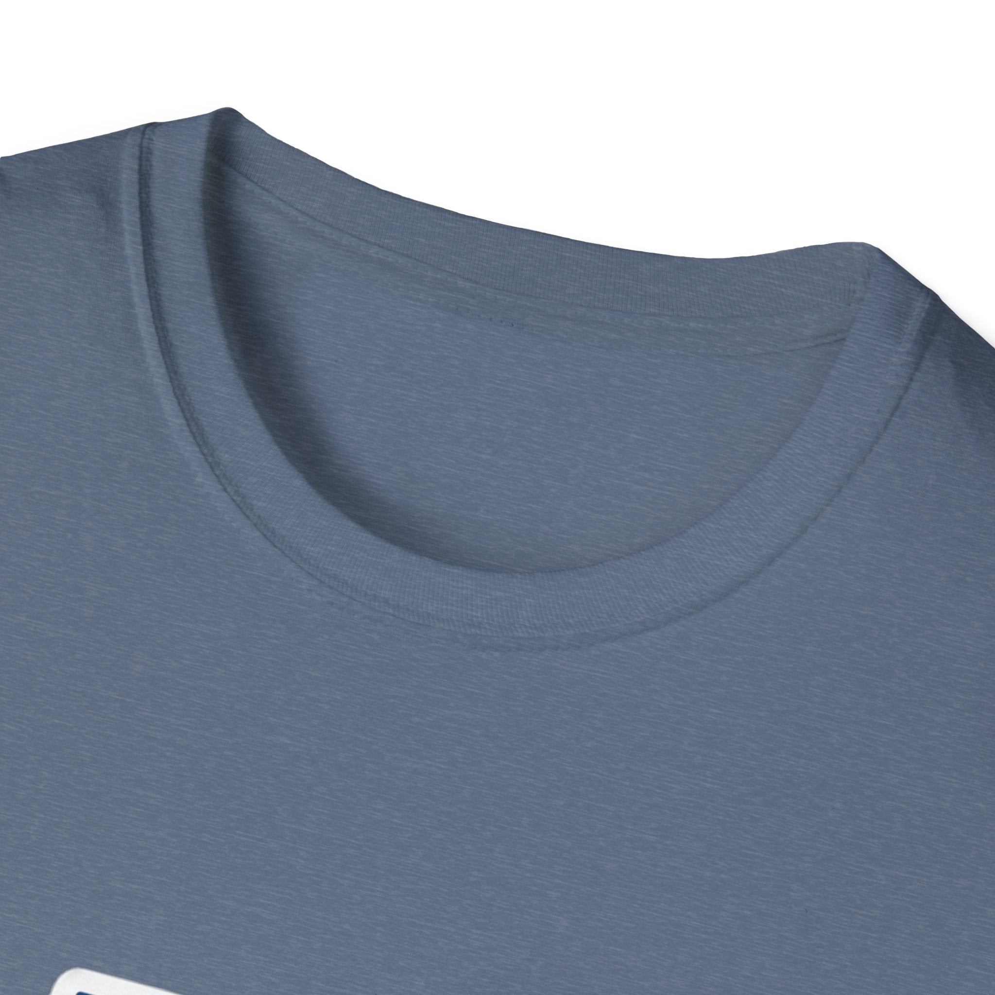 Heather Indigo T-shirt, crew neck and draped collar close-up