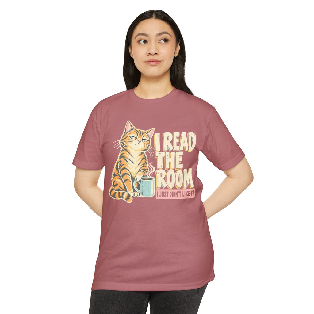 Rose-pink cat graphic T-shirt with “I read the room” slogan and coffee cup.
