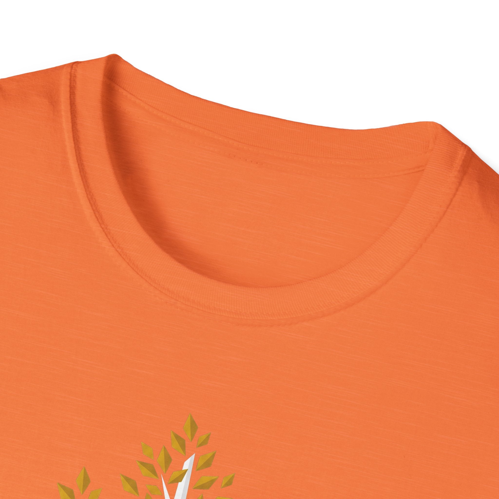 Oranges T‑Shirt Kragen nah, keine Grafik sichtbar