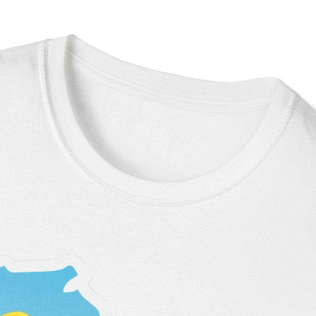 I Am Wisconsin T-Shirt neckline close-up, white crew collar