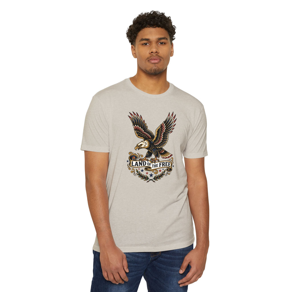 Graphic eagle T-shirt, light beige crew neck with colorful eagle badge