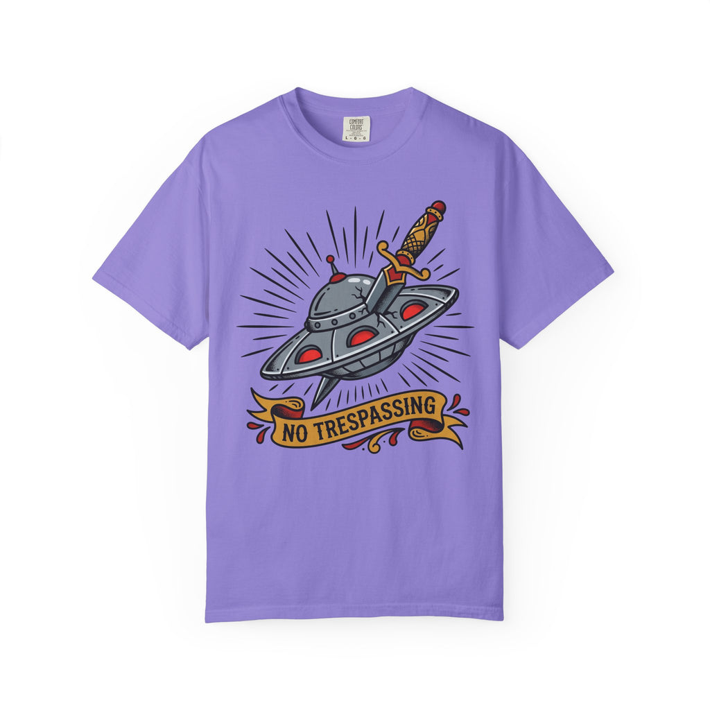 Purple graphic T-shirt with UFO and dagger “No Trespassing” print