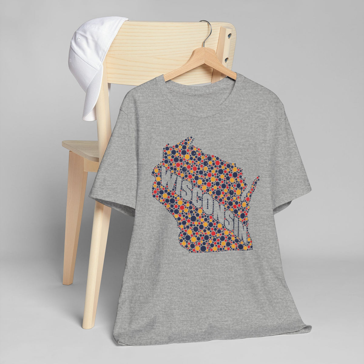 Heather gray t-shirt with colorful dotted Wisconsin map floral graphic.