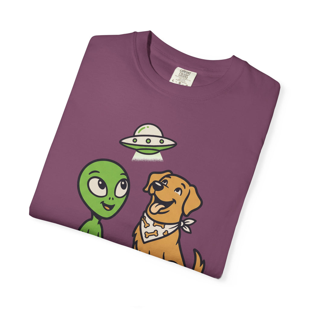 Dark plum T-shirt with alien and dog cartoon graphic on the chest