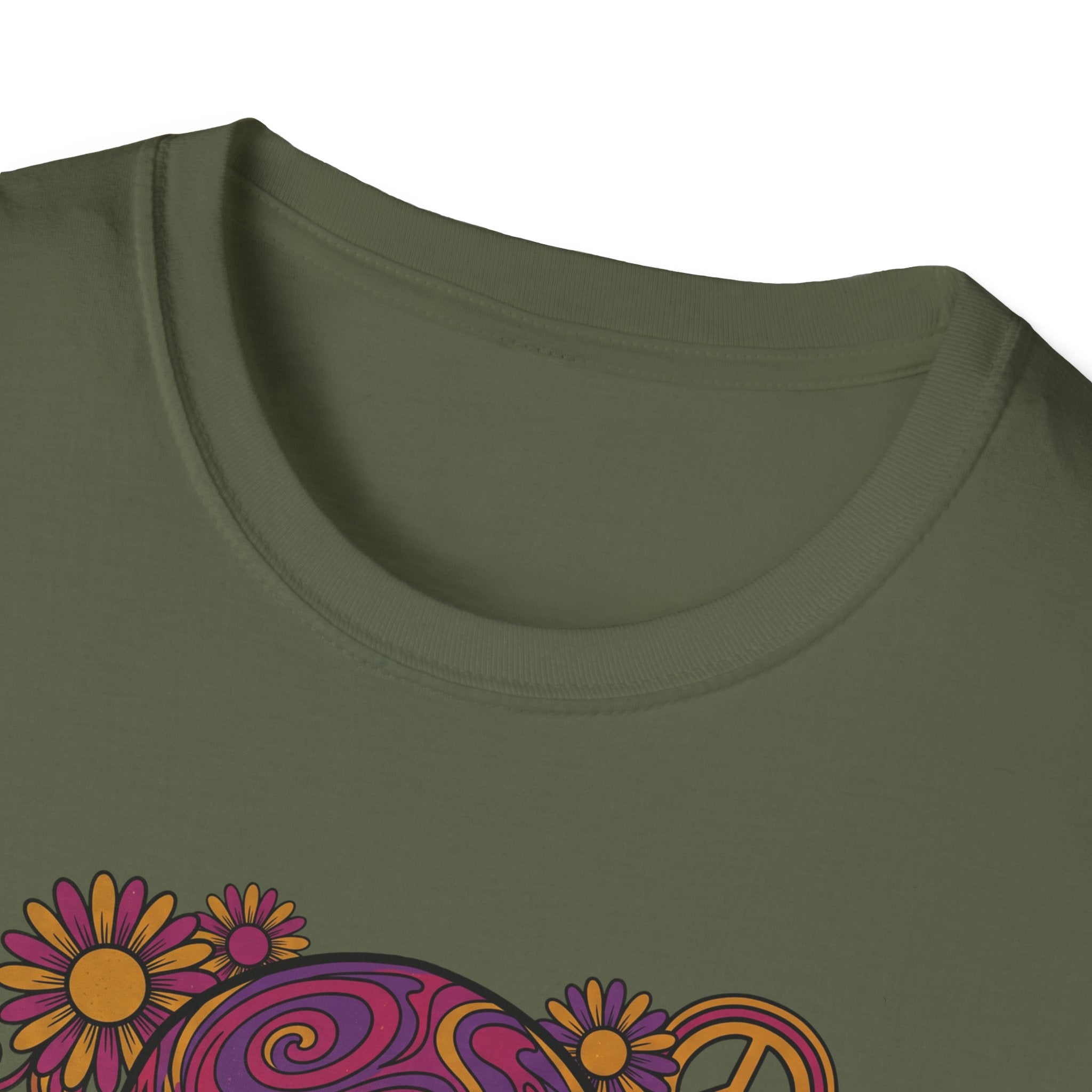Olivgrünes T-Shirt mit Rundhalsausschnitt und angesetztem buntem Totenkopf-Print