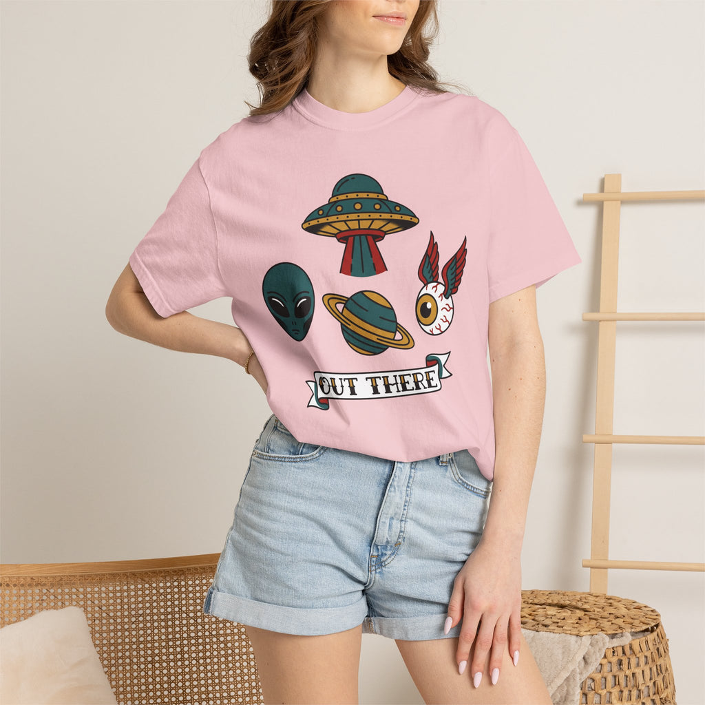 Light pink T-shirt with alien face, UFO, cat graphic on the chest