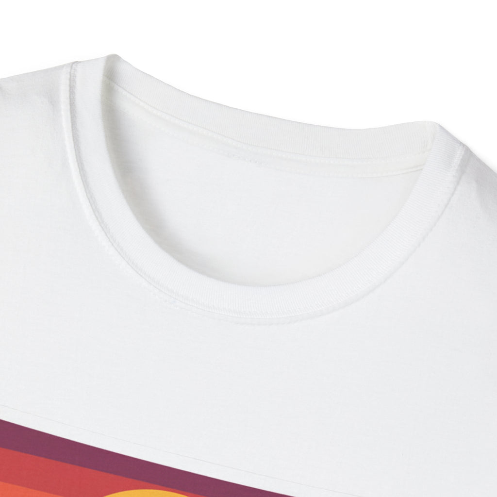 Crew-neck T-shirt collar, white; ribbed neckline and stitching detail