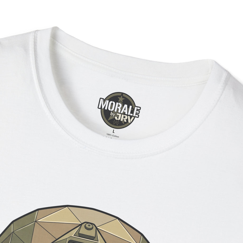 Camiseta blanca: logo circular “Morale by Jrirys” en el cuello